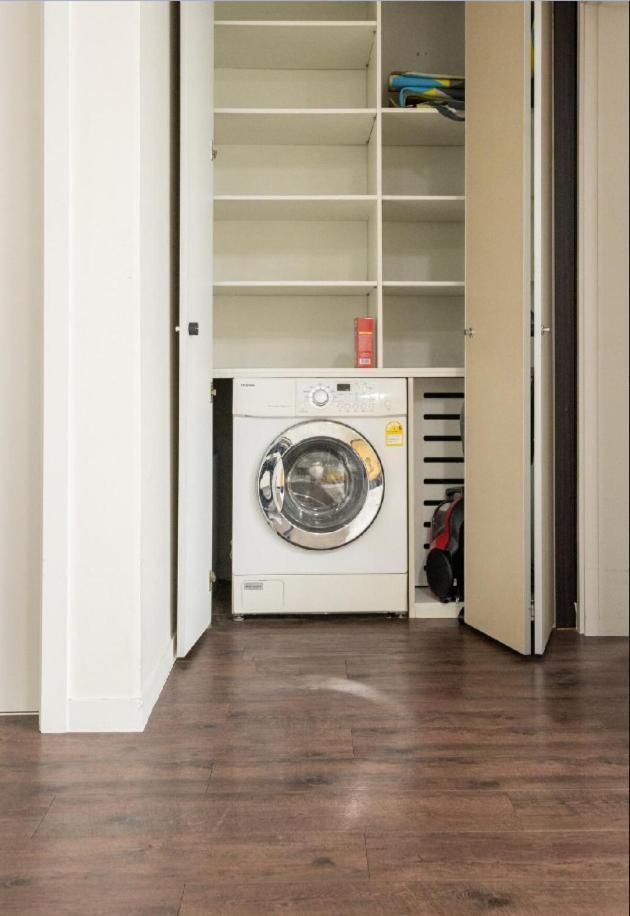 Gangnam 100m 3 Bedrooms 2 Private Bathrooms M Ceo 1 Minute To Coex Fully Furnished 3bdr 2bath Seul